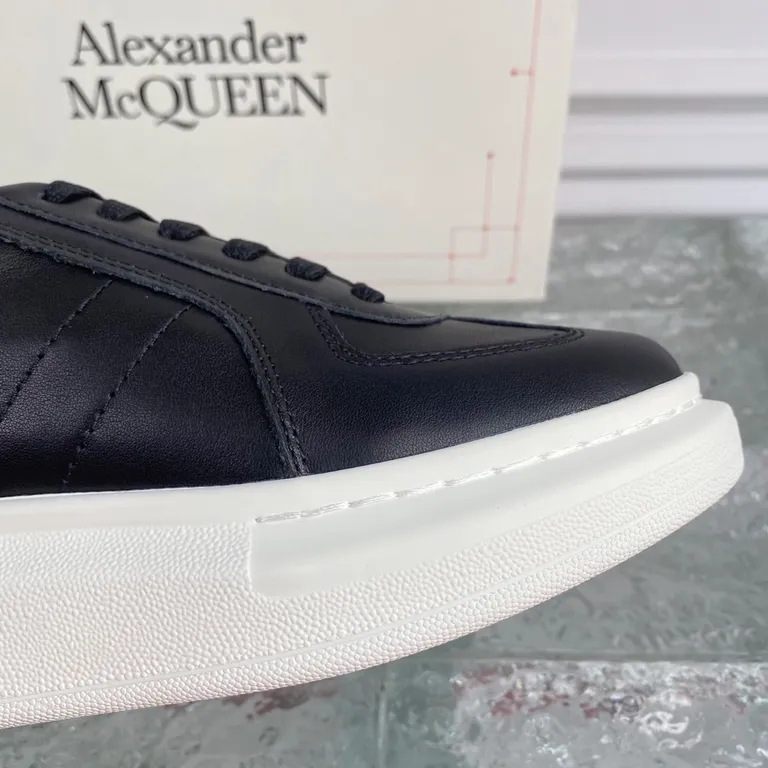 Alexander McQueen Shoe 